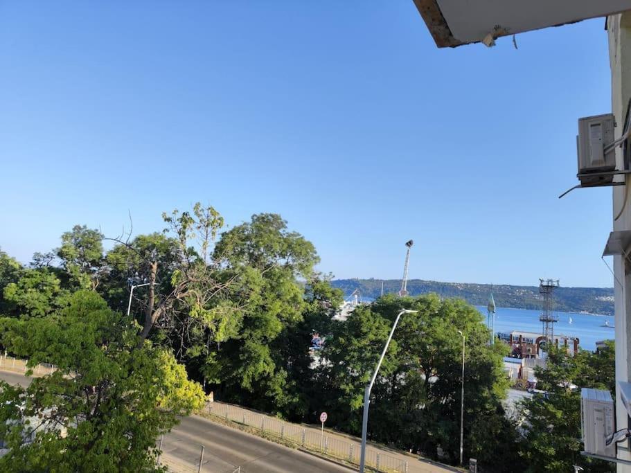 Opal Beachfront Apartment Varna Buitenkant foto
