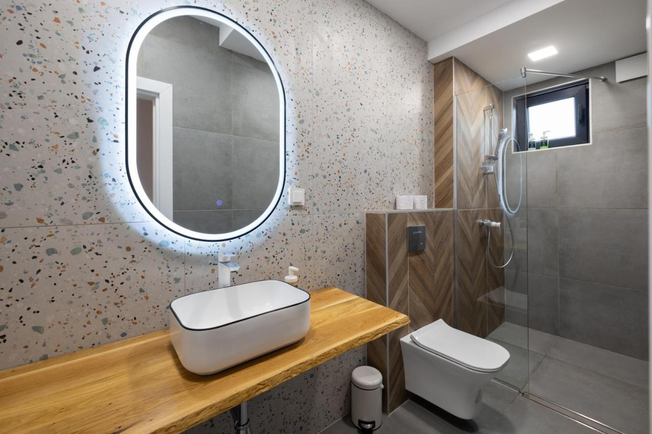 Opal Beachfront Apartment Varna Buitenkant foto