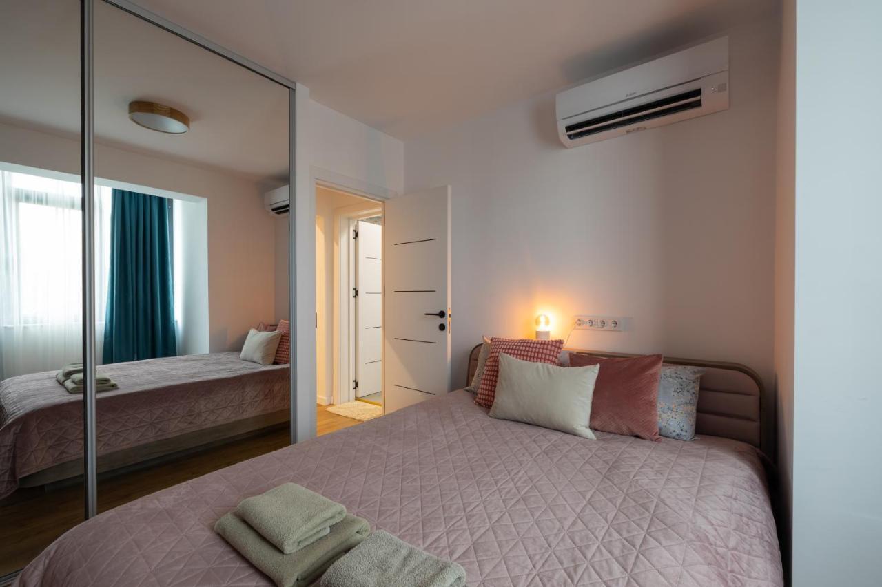 Opal Beachfront Apartment Varna Buitenkant foto